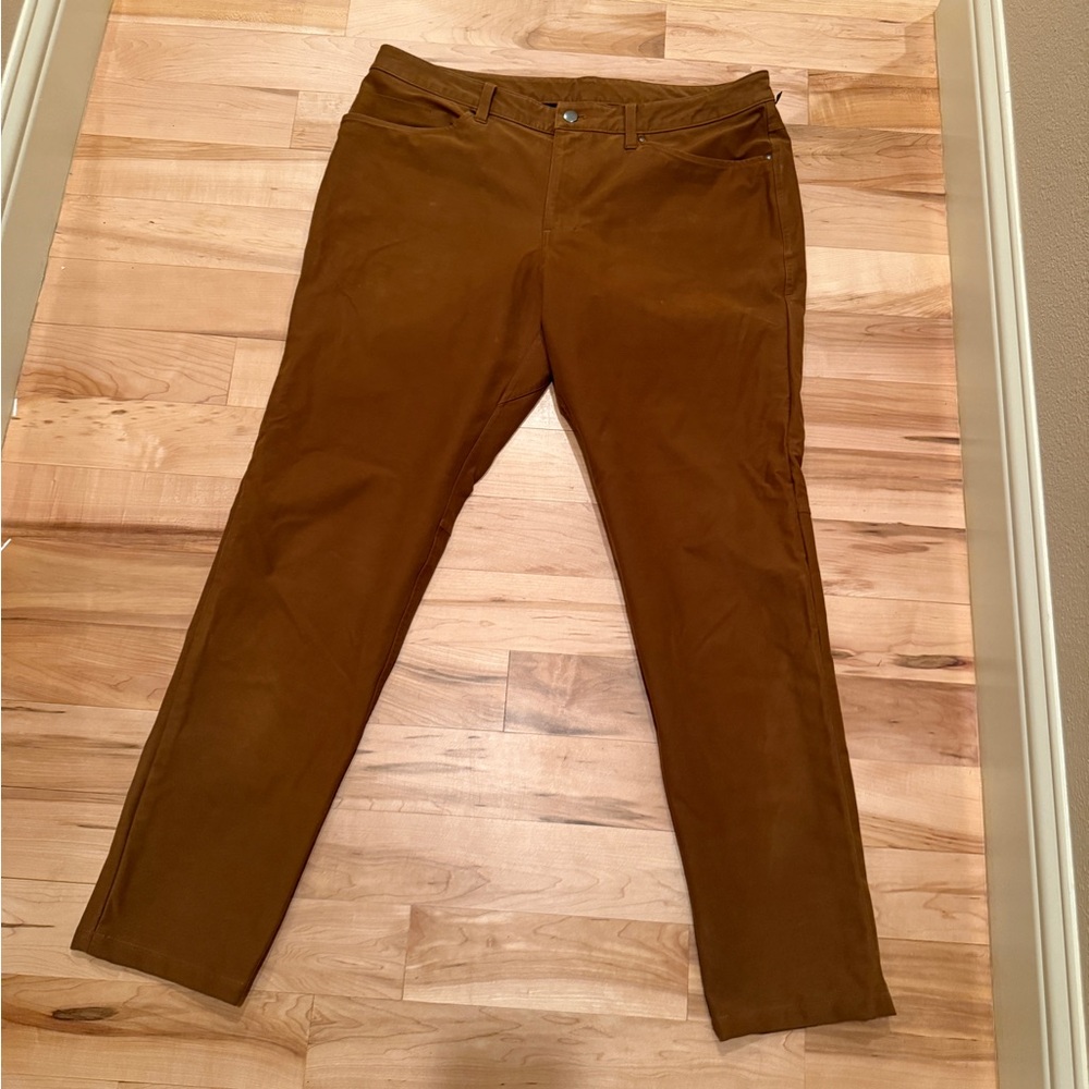 lululemon men’s abc utilitech pants 36 x32 Dark Tan Men's Pants